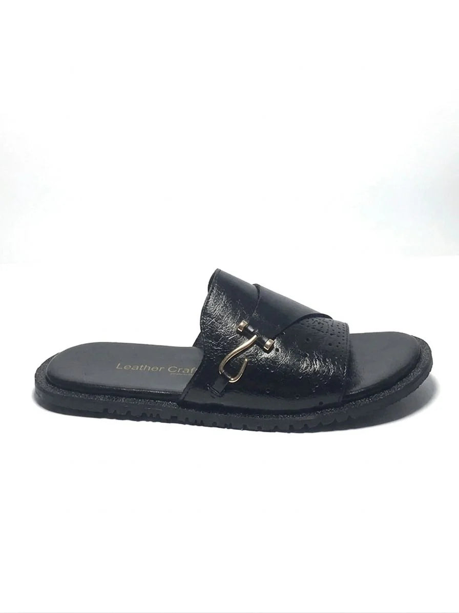 Black Leather Buckle Chappal