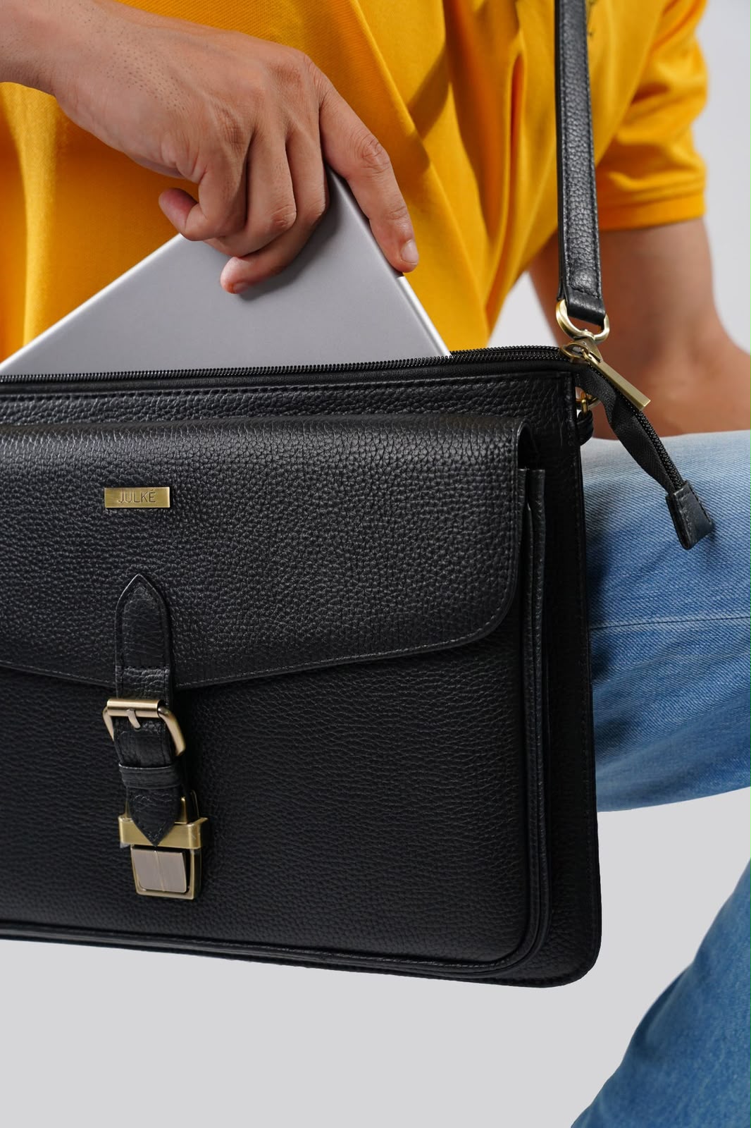 Leather loptop bag